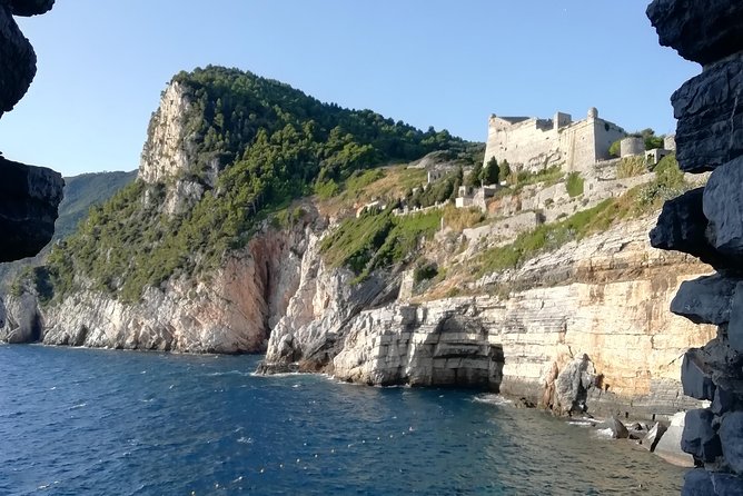 Walking towards Portovenere and the secrets of the ancient olives roman mill - Visiting the Roman Villa and Olive Oil Mill Ruins