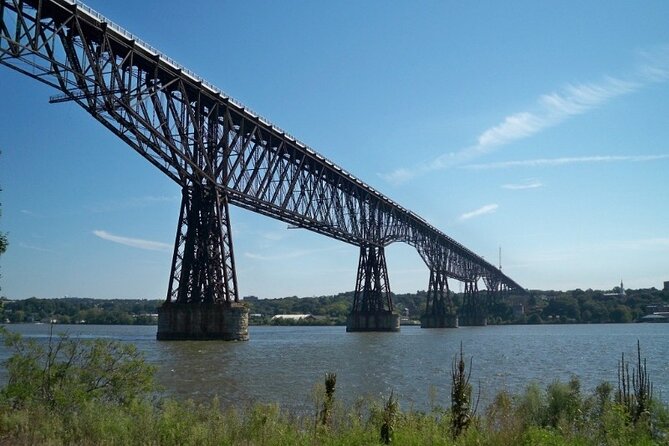 Walkway Over the Hudson & Winery Tour w/ Private Transport - The Walkway Over the Hudson: A Self-Guided Stroll with Stunning Views