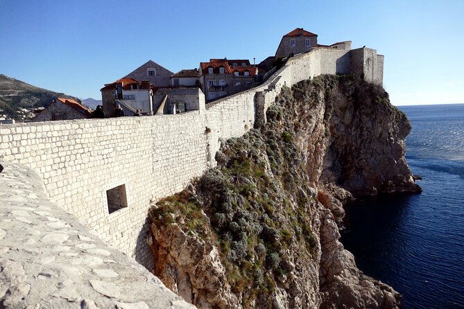 Walls of Liberty: A Self-Guided Audio Tour of Dubrovnik - Starting at Dubrovnik’s Iconic Pile Gate Entrance
