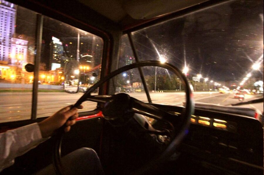 Warsaw: Evening History and Pubs Tour by Retro Minibus - From Communist-Era Vans to Modern Nightlife