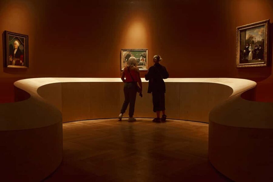 Warsaw: Rembrandts Masterpieces - Royal Castle Private Tour - From the Zygmunt Column to the Royal Castle