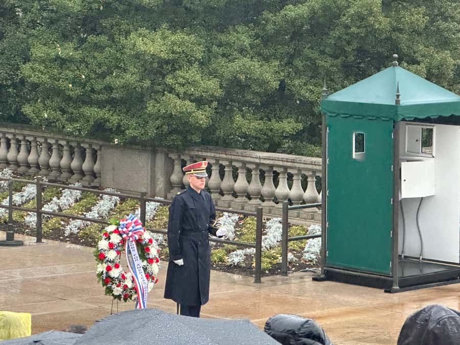 Washington, D.C.: Guided Tour of Military Memorials - The Tour Starts in Washington, D.C., with a Focus on Military Memorials