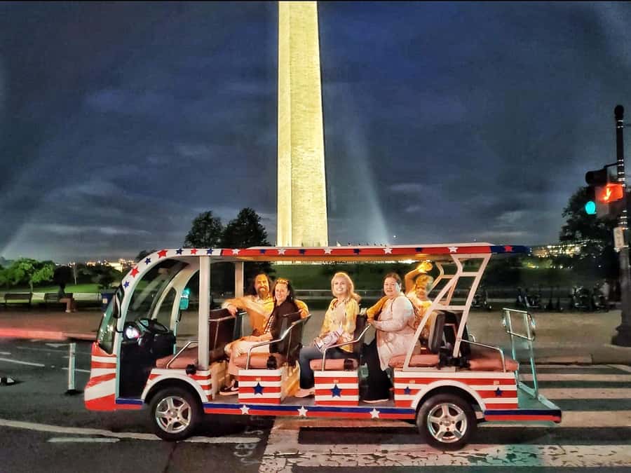 Washington DC: Guided Monuments Tour by E-Cart with Blankets - Meeting Point and Booking Flexibility