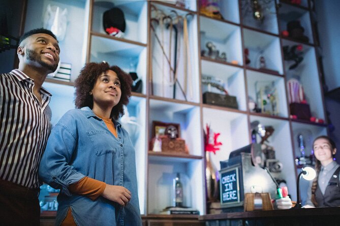 We Present Noah Sonie in Trust No One show - Liberty Magic: A Historic Venue for Close-Up Magic