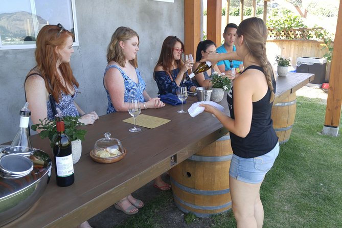 West Kelowna Gallery Of Grapes Wine Tour - Comfortable Transportation and Small Group Atmosphere