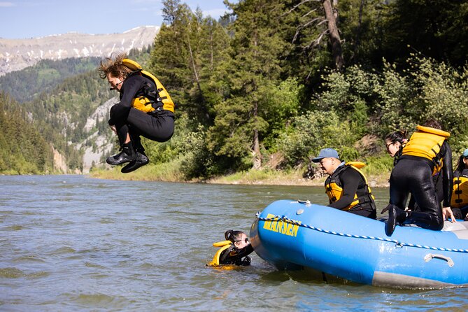 Whitewater Rafting in Jackson Hole : Family Standard Raft - What to Expect During the 8-Mile Snake River Journey
