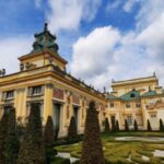 Wilanów Palace: 2-Hour Guided Tour with Entrance Tickets - Discovering the Architecture of Wilanów Palace