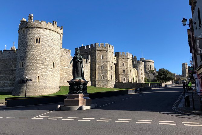 Windsor Castle and Hampton Court Private Car with Driver Guide - Exploring Hampton Court Palace and Tudor History