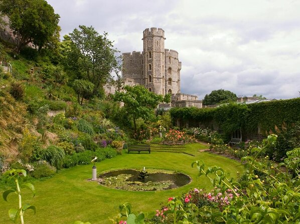 Windsor Castle & St George's Chapel Private 3-hour Walking Tour - Exploring Windsor Town’s Royal Heritage