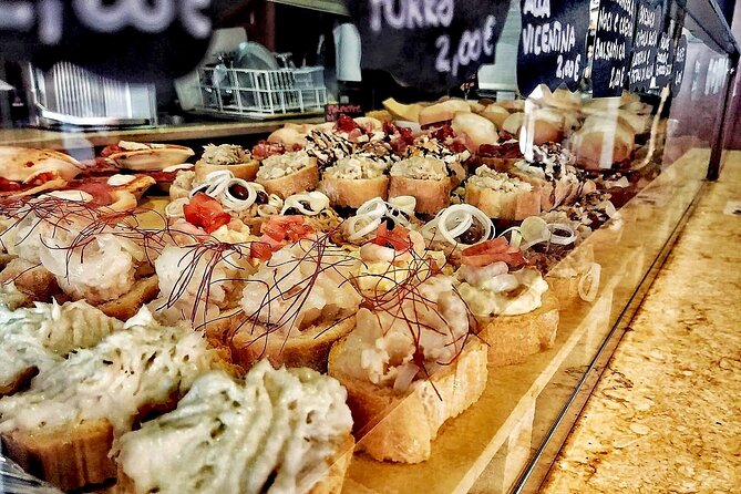 Wine Bars Hopping: Spritz & Cichetti as a Venetian - Private Tour - Savoring Venetian Cicchetti and Aperitivo