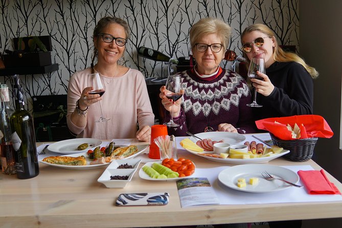 Wine Roads Private Day Tour: Corinth - Ancient Nemea & Wine Tasting - Corinth and Acrocorinth: A Journey into Greece’s Ancient Past