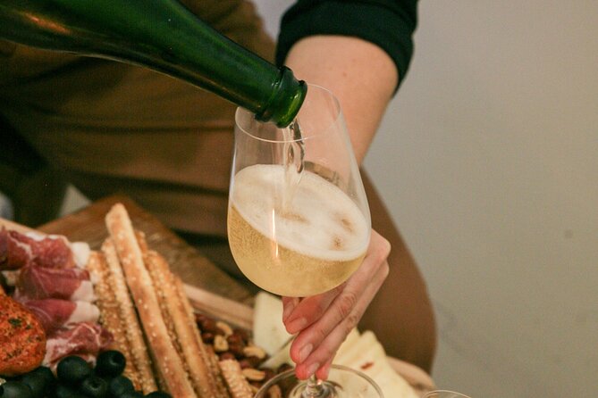 Wine tasting with a view of the Sagrada Familia - Logistics: Meeting Point and Timing