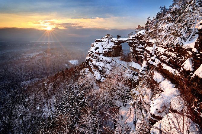 Winter Fairytale The BEST of Bohemian & Saxon Switzerland Hiking Tour - Easy 6 km Hike Through Bohemian & Saxon Switzerland