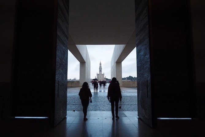 Wonders of Fátima and Óbidos  Private Tour to Portugals Center - Exploring Fátima: Portugal’s Most Important Pilgrimage Site