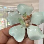 Workshop Beachy bridal hair piece or upcycled mermaid treasures - What Makes the Maui Studio a Creative Haven for Jewelry Artisans