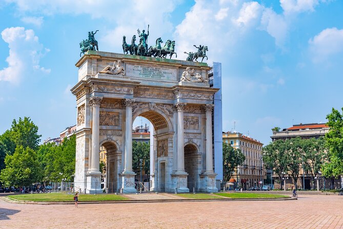 World War II in Milan, Italy Private Walking Tour - The Historical Significance of Hotel Regina and the Carabinieri Monument