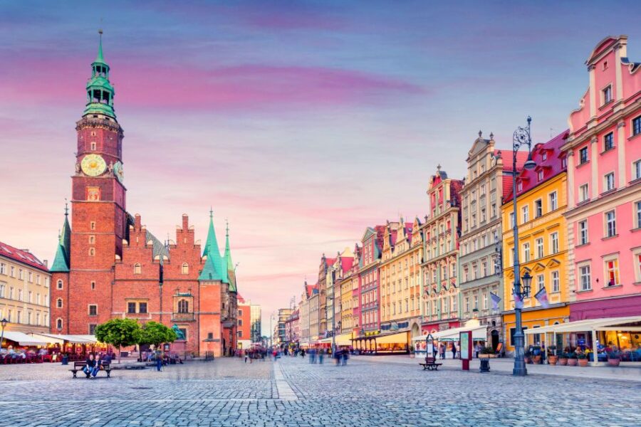 Wroclaw: Private 2-Hour Guided Tour - Starting at Wroclaw’s Lively Market Square