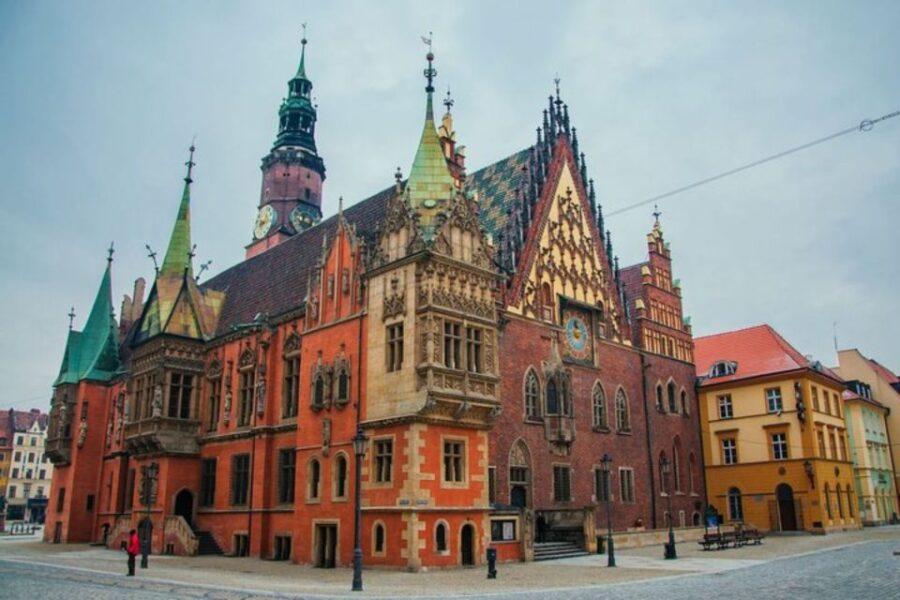 Wroclaw: Private custom tour with a local guide - Discovering Wroclaw’s Main Sights and Hidden Corners
