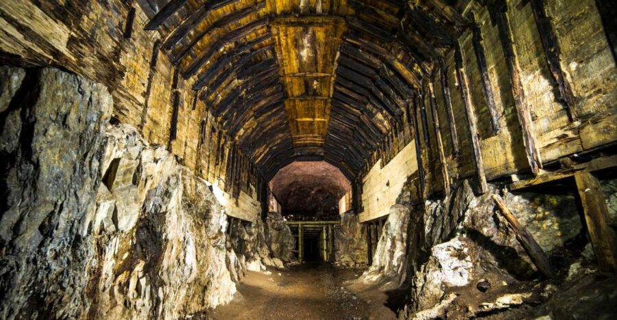 Wroclaw: Project Riese and Ksiaz Castle Private Tour - From Wroclaw to the Underground Mysteries of Project Riese