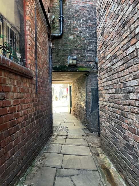Yorks Snickelways Story Walking Tour - Exploring York’s Most Picturesque Snickelways