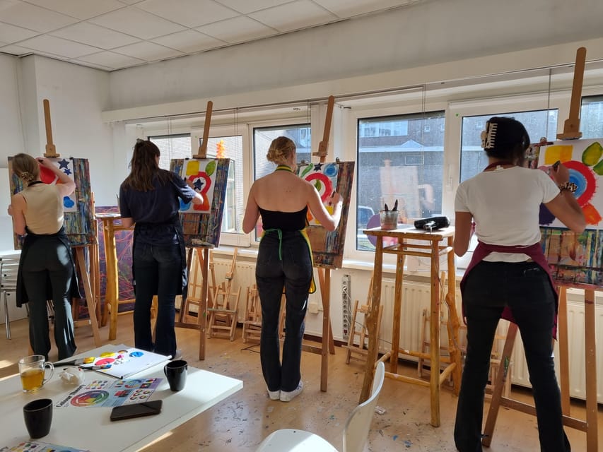 Zaandam: paint a Dutch windmill in a cosy atelier - What You Can Paint in the Studio