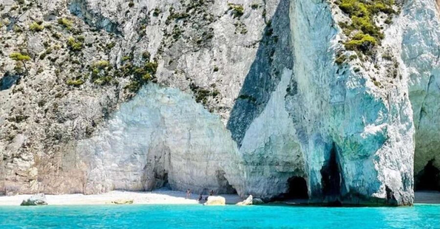 Zakynthos: Boat Rental - Exploring Zakynthos on a Self-Drive or Guided Boat
