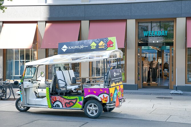 Zürich eTukTuk Tour - Hot Stone BBQ and Wine - Discover Zurich’s Iconic Landmarks on the Electric Tuk Tuk