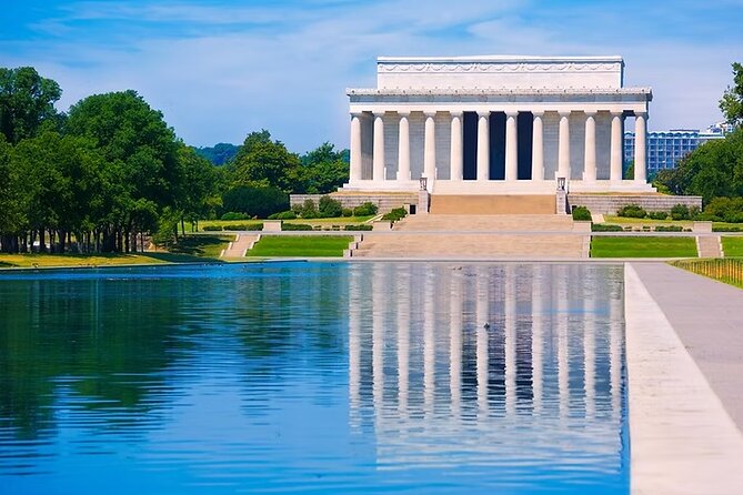 4-Hr DC Monuments Small Group Sightseeing Guided Tour - Visiting the Thomas Jefferson Memorial by the Tidal Basin