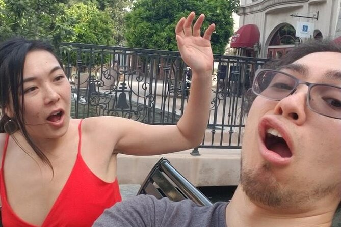 Adventurous Scavenger Hunt in Kansas City by Zombie Scavengers - Starting Point at 200 W 12th St, Kansas City