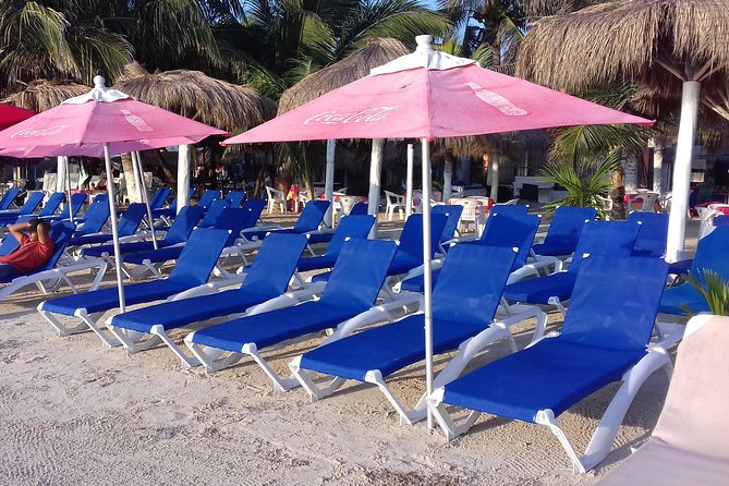 All-inclusive beach day in LOS ARRECIFES REST. / open bar - massage and lunch .. - What Facilities and Amenities Are Available at Los Arrecifes?