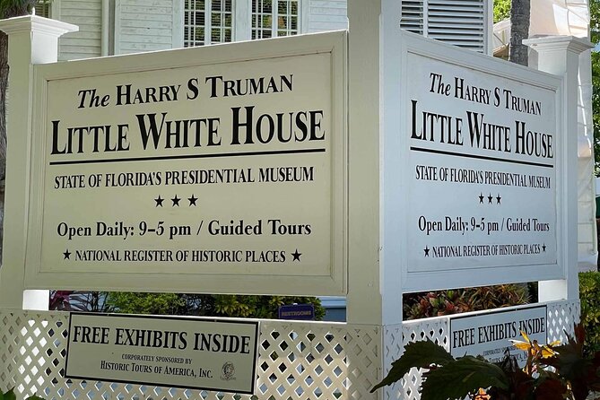 An Audio Guide of Key Wests Journey From Village to Micro State - Starting at the Heart of Key West: Mallory Square