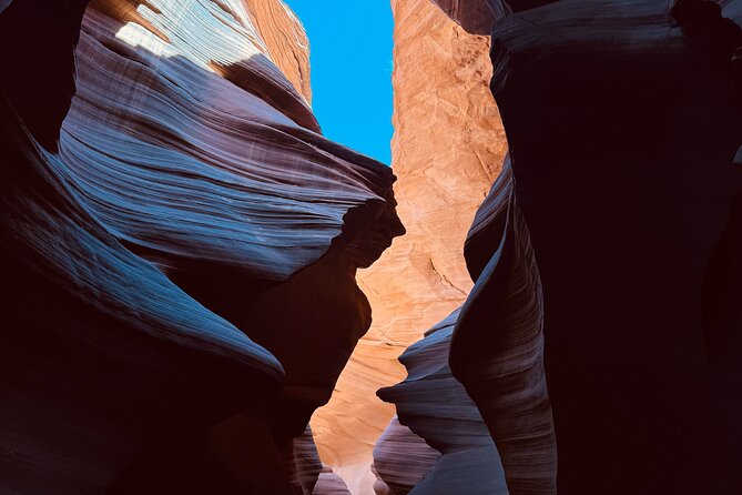 Antelope Canyon, Horseshoe Bend Day Tour with Lake Powell - Visiting Lower Antelope Canyon: Nature’s Sculpted Art