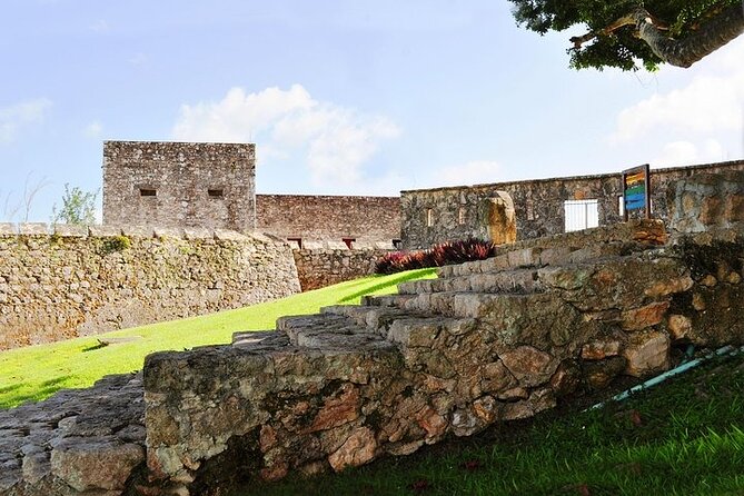 Bacalar Full day Experience Kayacs from Tulum - Exploring Bacalar’s Historic Fort of San Felipe