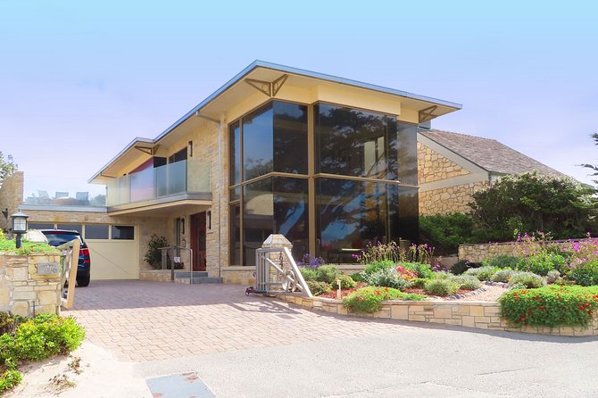 Carmel Point: A Self-Guided Audio Tour - Visiting Historic Homes and Landmarks