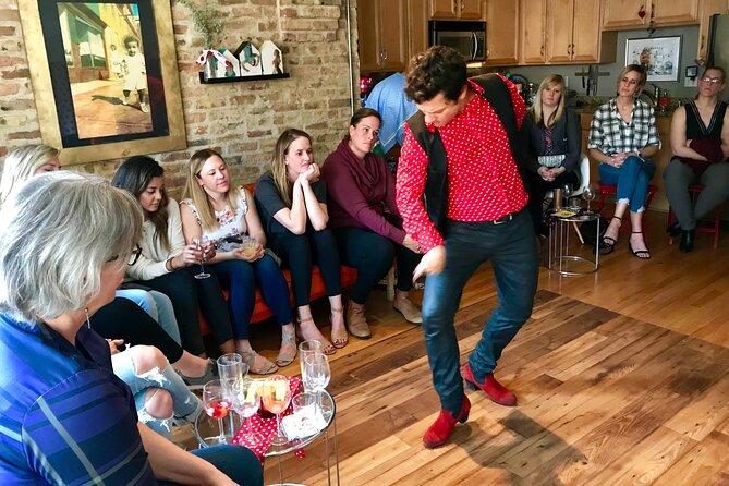 CHICAGo MUSt Do Hidden GEm SPEAKeasy's - First Stop: A Cozy Bar with Local Beers and Affordable Cocktails