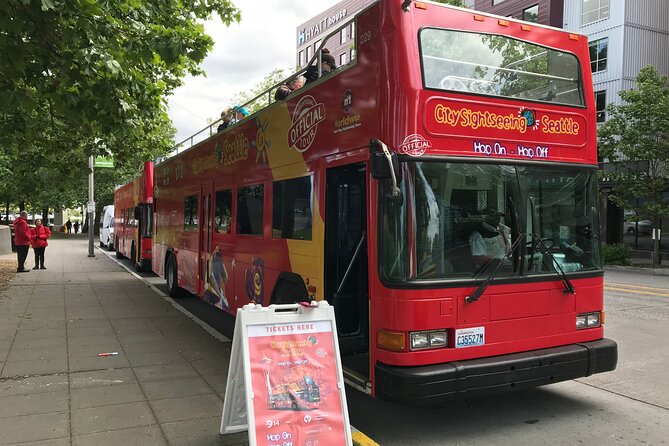 City Sightseeing Seattle HOHO Bus and Locks or Harbour Cruise - Tour Stops in Historic and Cultural Districts