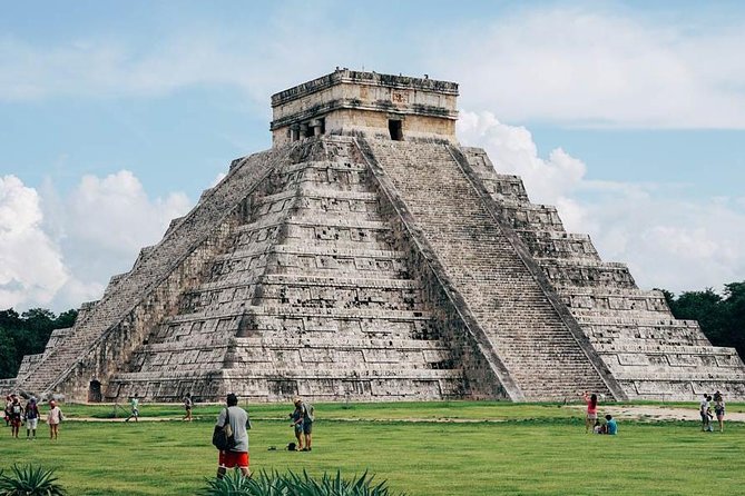 Combo Saver: Chichen Itza & Cenote + Isla Mujeres Catamaran - Visiting Chichen Itza: The Ancient Pyramid Complex