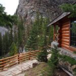 Discover the Lake Agnes Tea House Trail with an Audio Nature Tour - Exploring the Stops: From Lake Louise to Mirror Lake