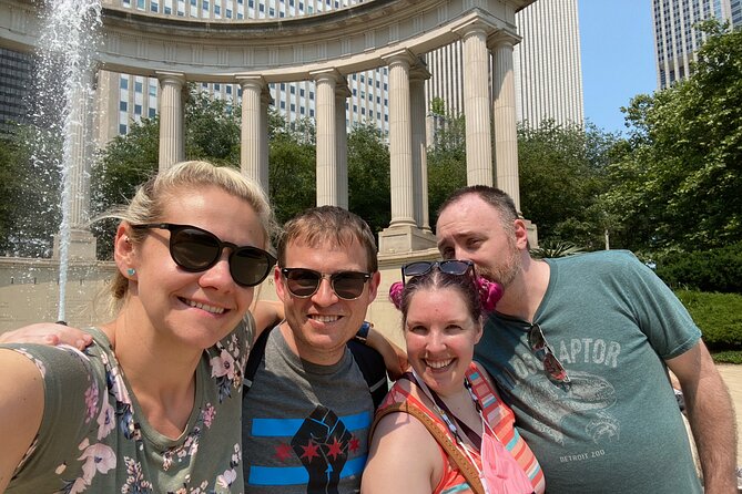 Eastside Chicago The Heist Exploration Game and Tour - Starting Point at Millennium Parks Art Institute