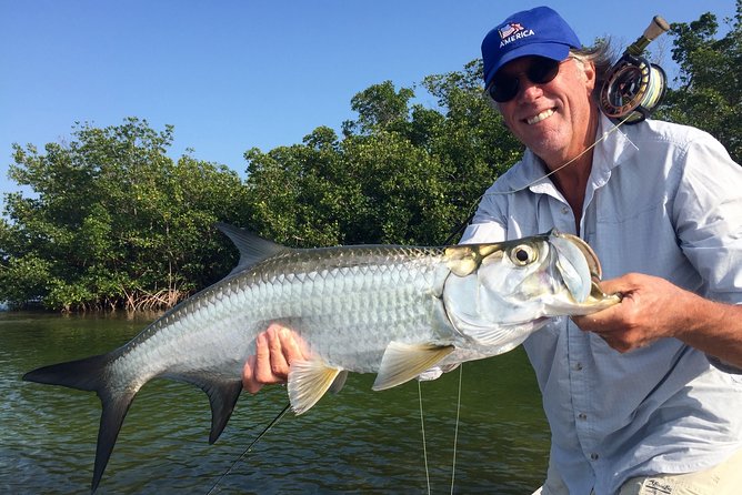 Golden Glare Fishing Charter with Experienced Captain - Navigating the Florida Bay and Tarpon Hotspots
