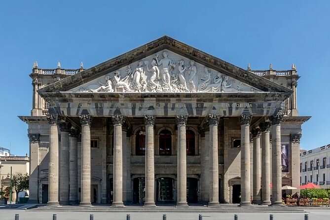 Guadalajara Must-See Attractions Walking Tour with a Guide - Visiting the Iconic Guadalajara Cathedral