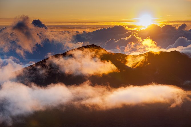 Haleakala Sunset and Stargazing Audio Tour - Exploring the Charm of Makawao Before Haleakala