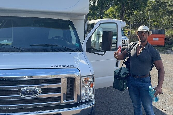 Hawaii island Mini-Buses Service - The Fleet: Modern Mini-Buses with Experienced Drivers