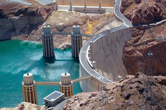Hoover Dam Tunnels and Power Plant Tour in Spanish - Enjoy Panoramic Views at Lake Mead National Recreation Area