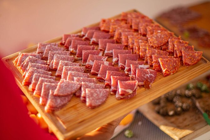 Jazz and Wine Sunset - Onboard Experience: Drinks, Snacks, and Music