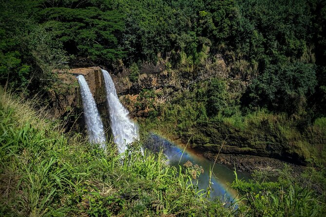 Kauai Island Private Guided Movie Tour from Lihue - Visiting the Daniel K Inoue Lighthouse and Hanalei Pier