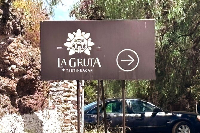 Local Fun from CDMX to The Grotto and the Pyramids of Teotihuacá - Breakfast Stop at La Grotto Restaurant
