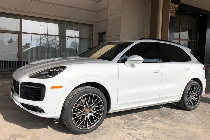 Luxury Private Tour of Niagara Falls by Porsche from Toronto - Pickup and Transportation in Style with a Porsche Cayenne