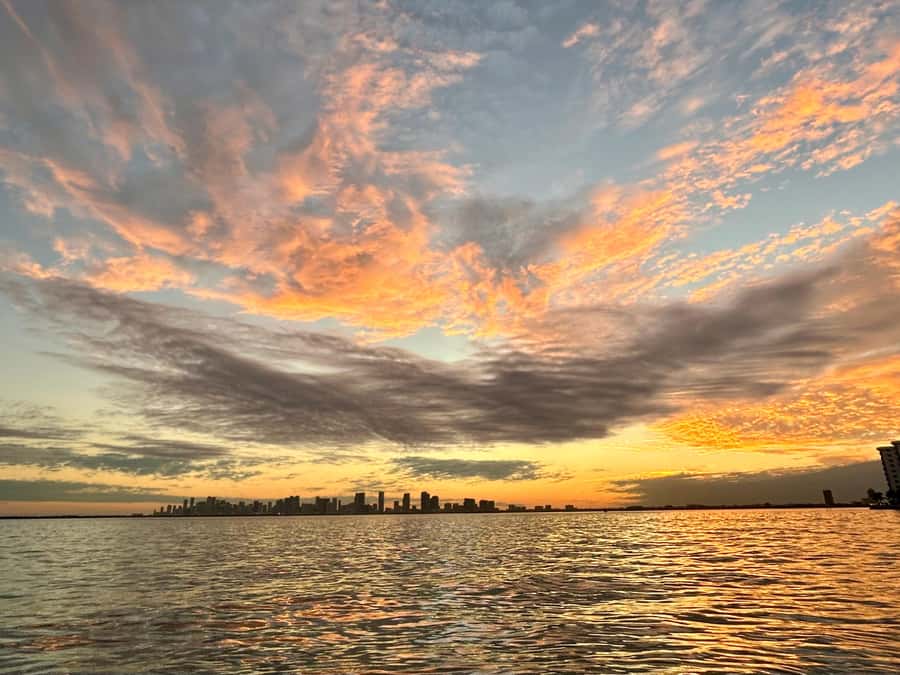Miami: Private Sunset Boat Tour with Bottle of Champagne - Cruise Biscayne Bay and Marvel at Miami’s Skyline