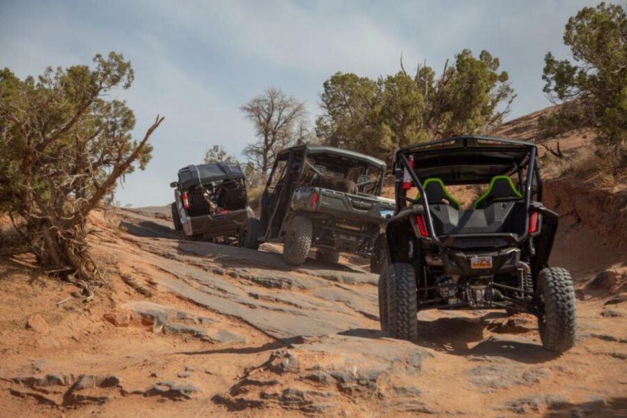 Moab: Self-Driven Guided Sunset UTV Tour to Fins N Things - Exploring Fins N Things: Terrain and Scenic Highlights